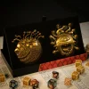 Dungeons & Dragons 50th Anniversary Beholder Medaillen 2er Set