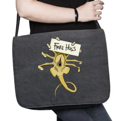 Free Hugs Facehugger