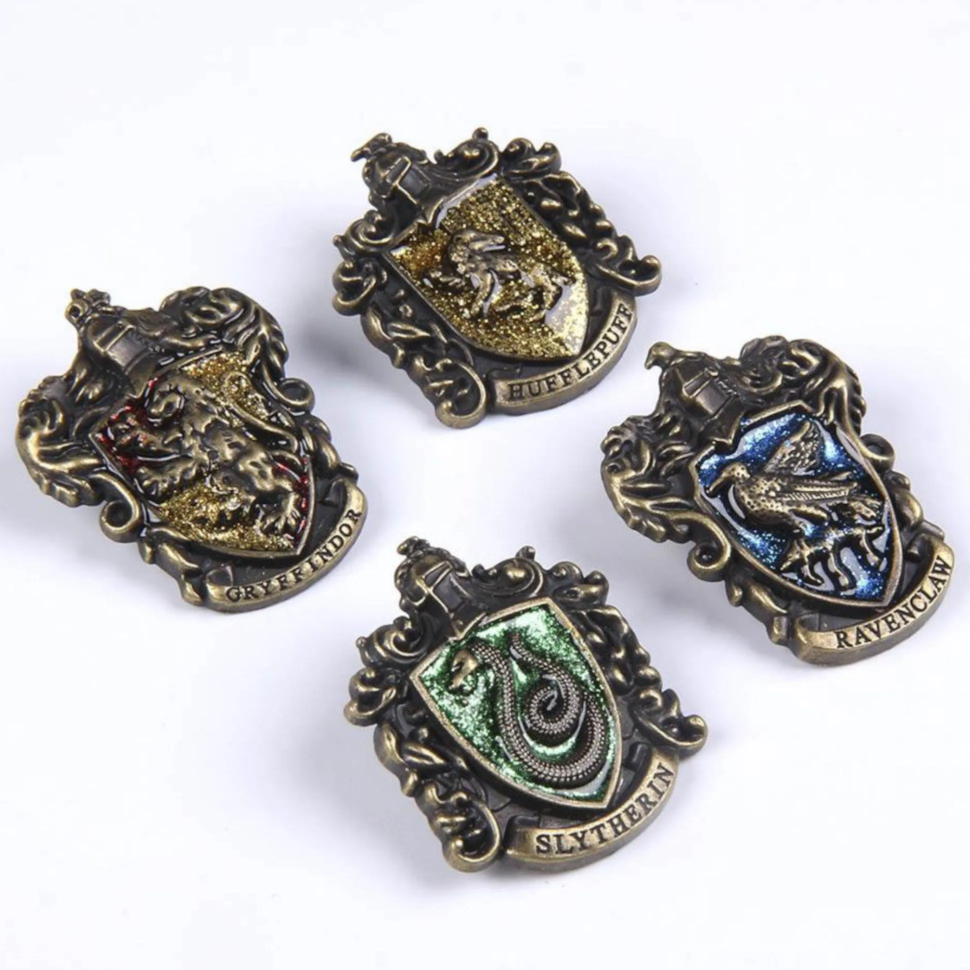 Harry Potter Hogwarts Pins 4er-Pack